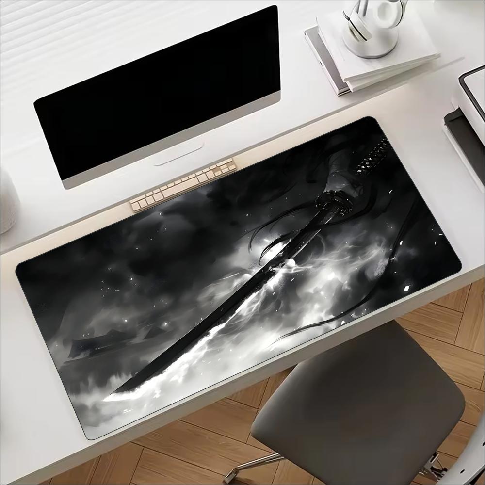 Desk Setup Gaming And Work - แผ่นรองโต๊ะลายดาบคาตานะซามูไรญี่ปุ่น ขอบเย็บอย่างดี แผ่นรองเมาส์กันลื่นสำหรับเล่นเกม ทำงานที่บ้าน หรือใช้กับโต๊ะคอมพิวเตอร์